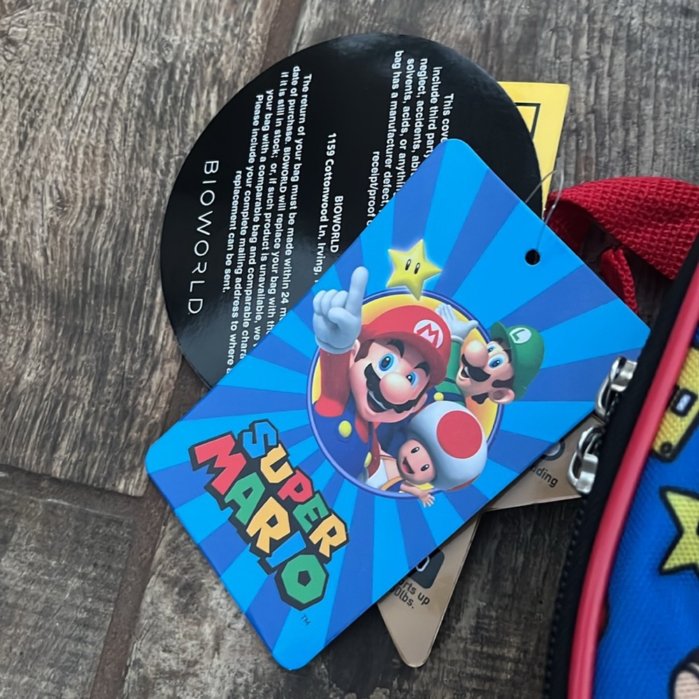 Super Mario Backpack - includes Keychain - Picture 8 of 9